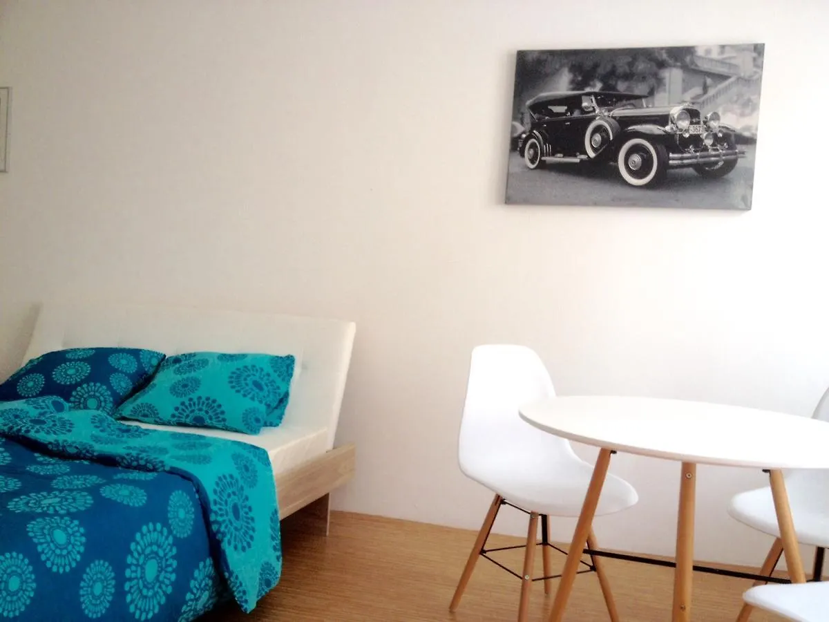 Apartment Prague Jesus Baby Hotel